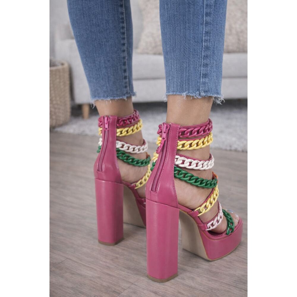 Azalea Wang Pink Corrine Chain Link Platform Sandals Size 7 NWT